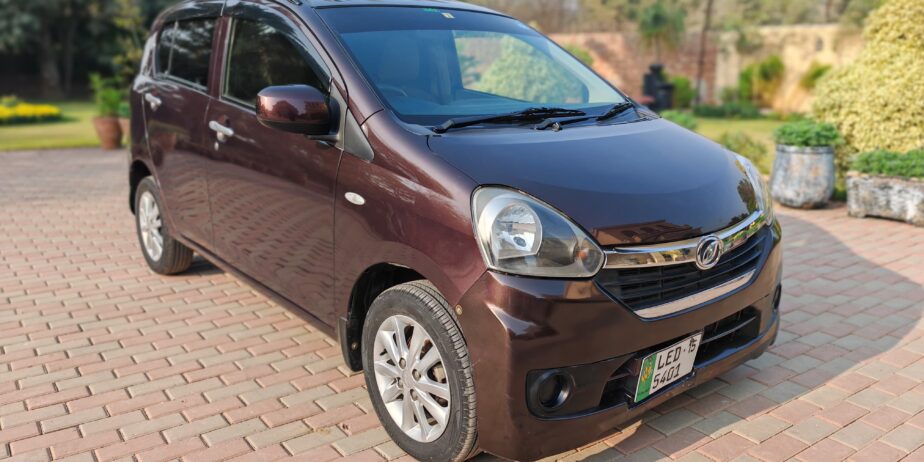 Daihatsu Mira 2015