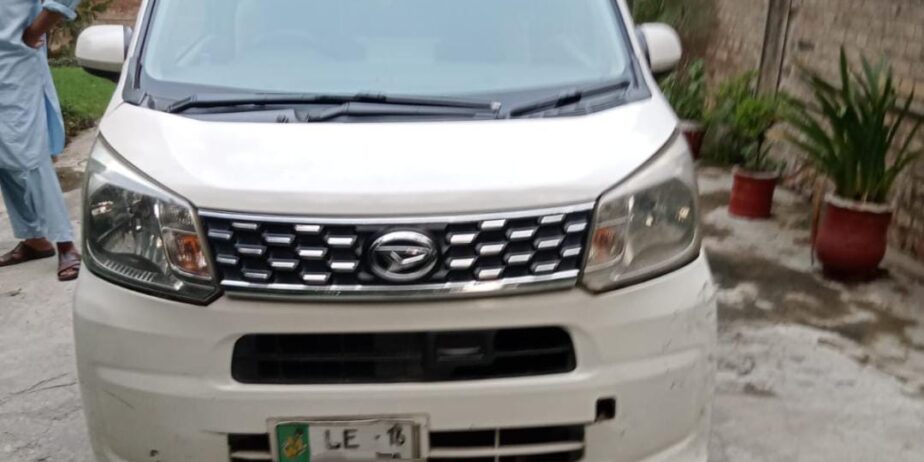 Daihatsu move 2015/16