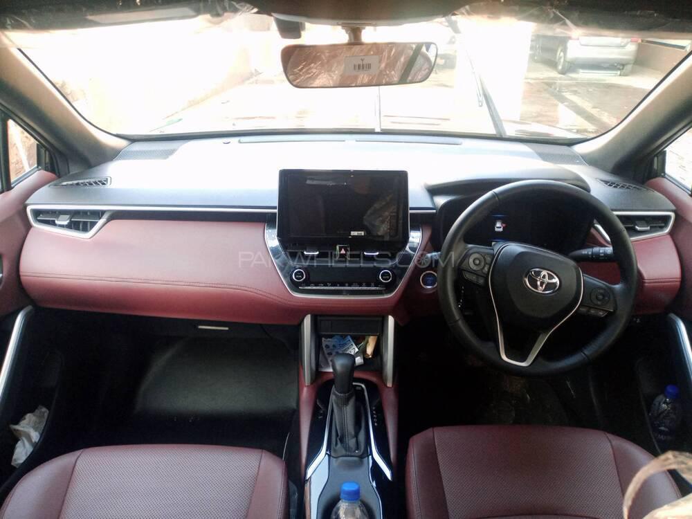 Toyota cross 2024 hybrid