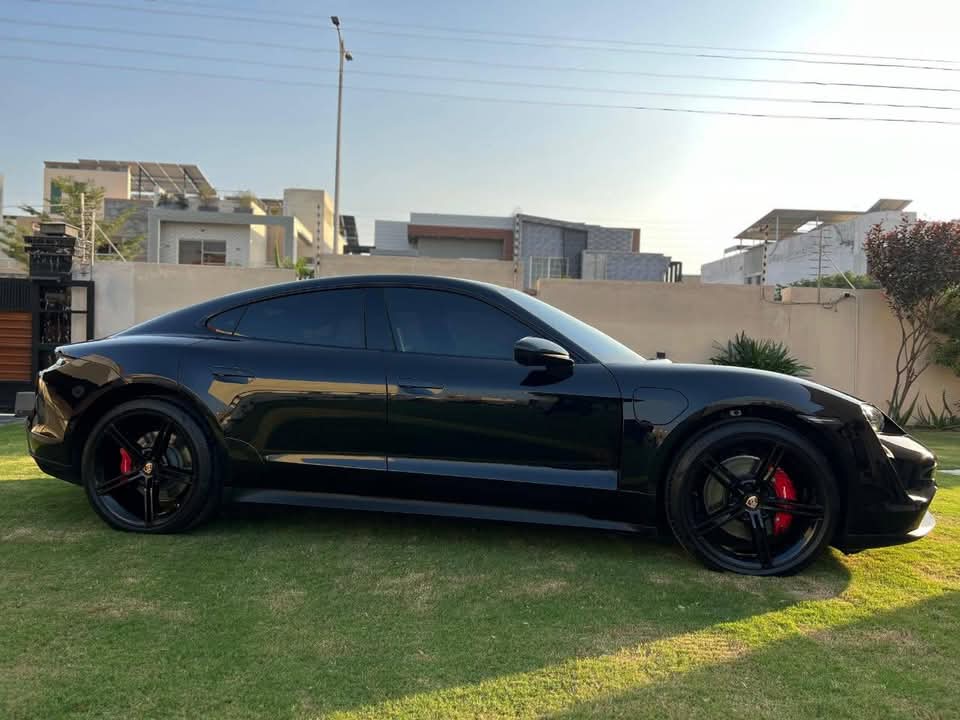 Porsche Taycan S4 2024