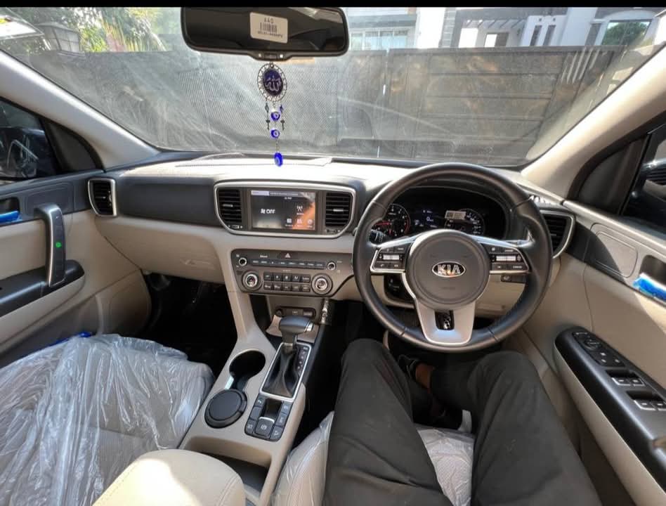 KIA SPORTAGE AWD 2021