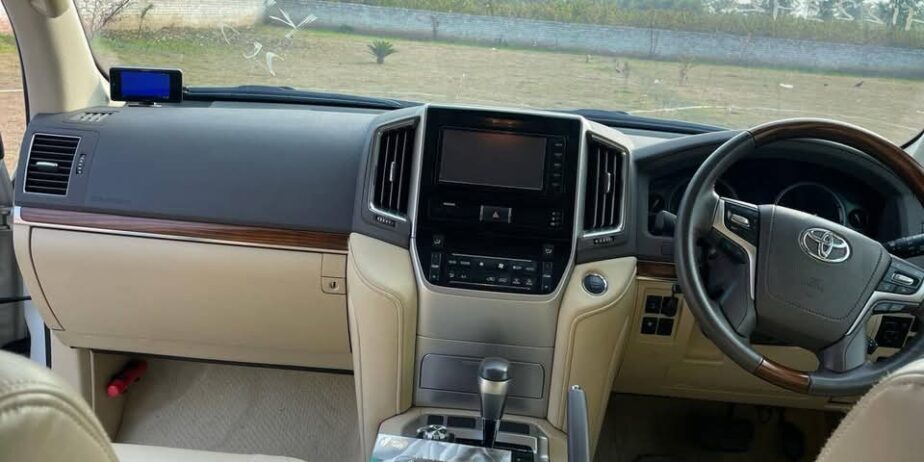 Toyota LC AX 2016/22
