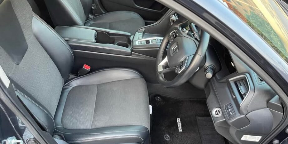 Honda inside ZE4 2019