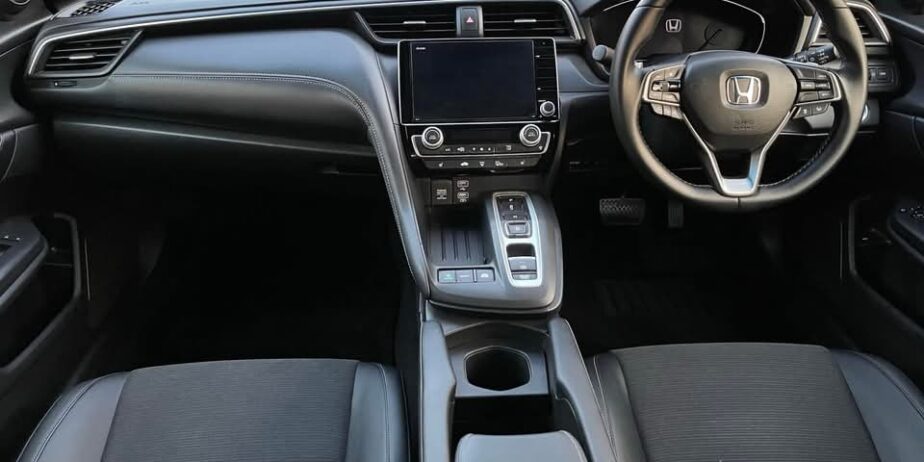 Honda inside ZE4 2019