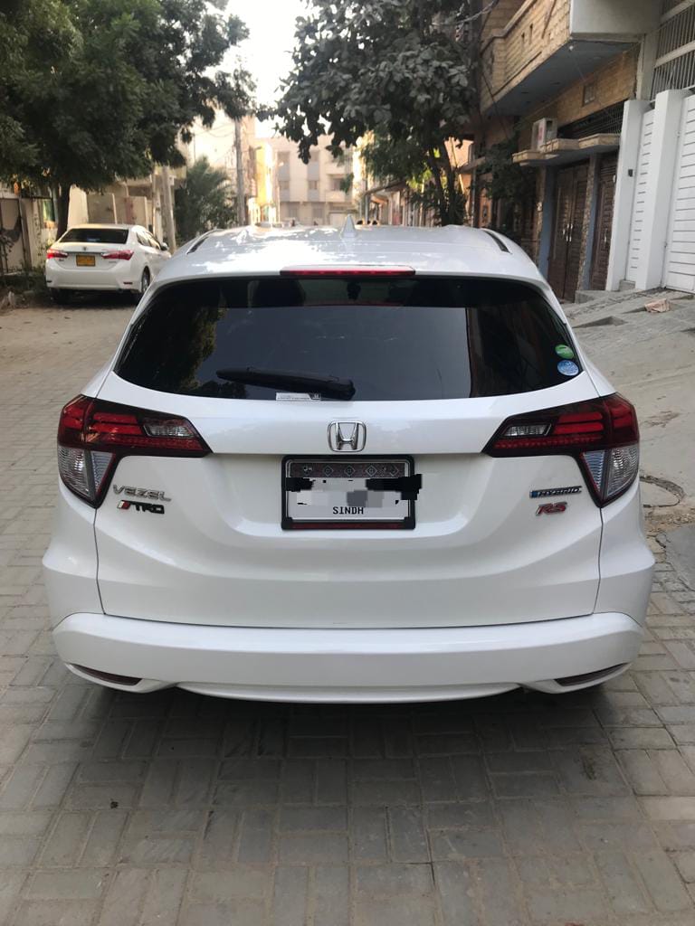 Honda vezel X 2014/19