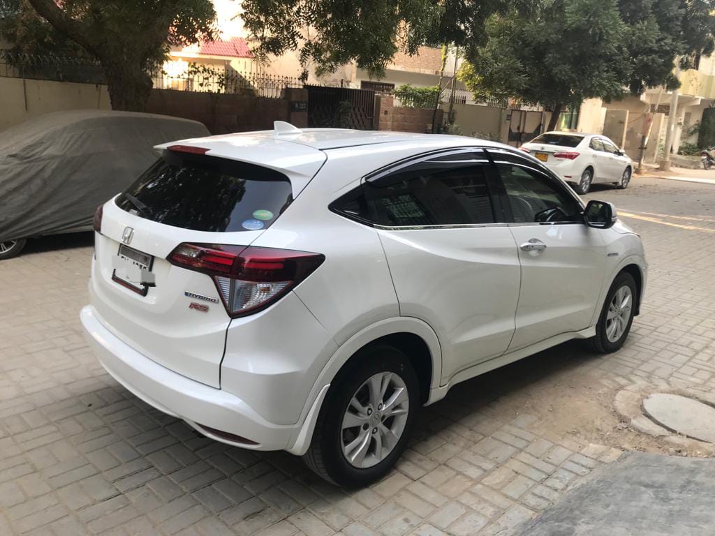 Honda vezel X 2014/19