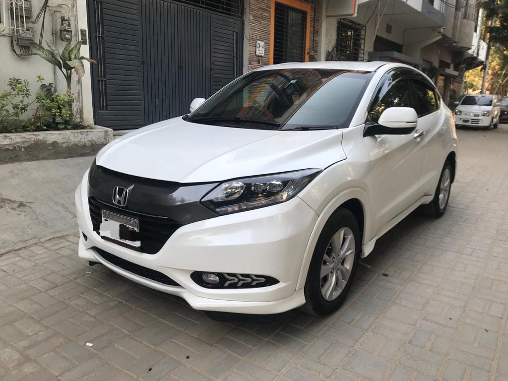 Honda vezel X 2014/19