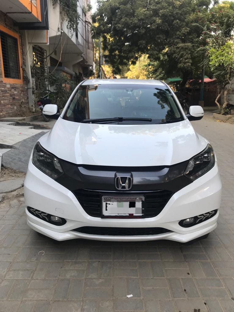 Honda vezel X 2014/19