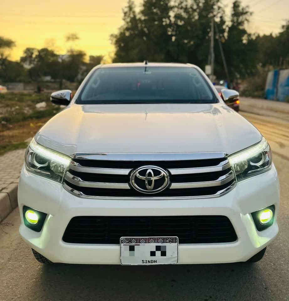 Toyota Revo V 2019