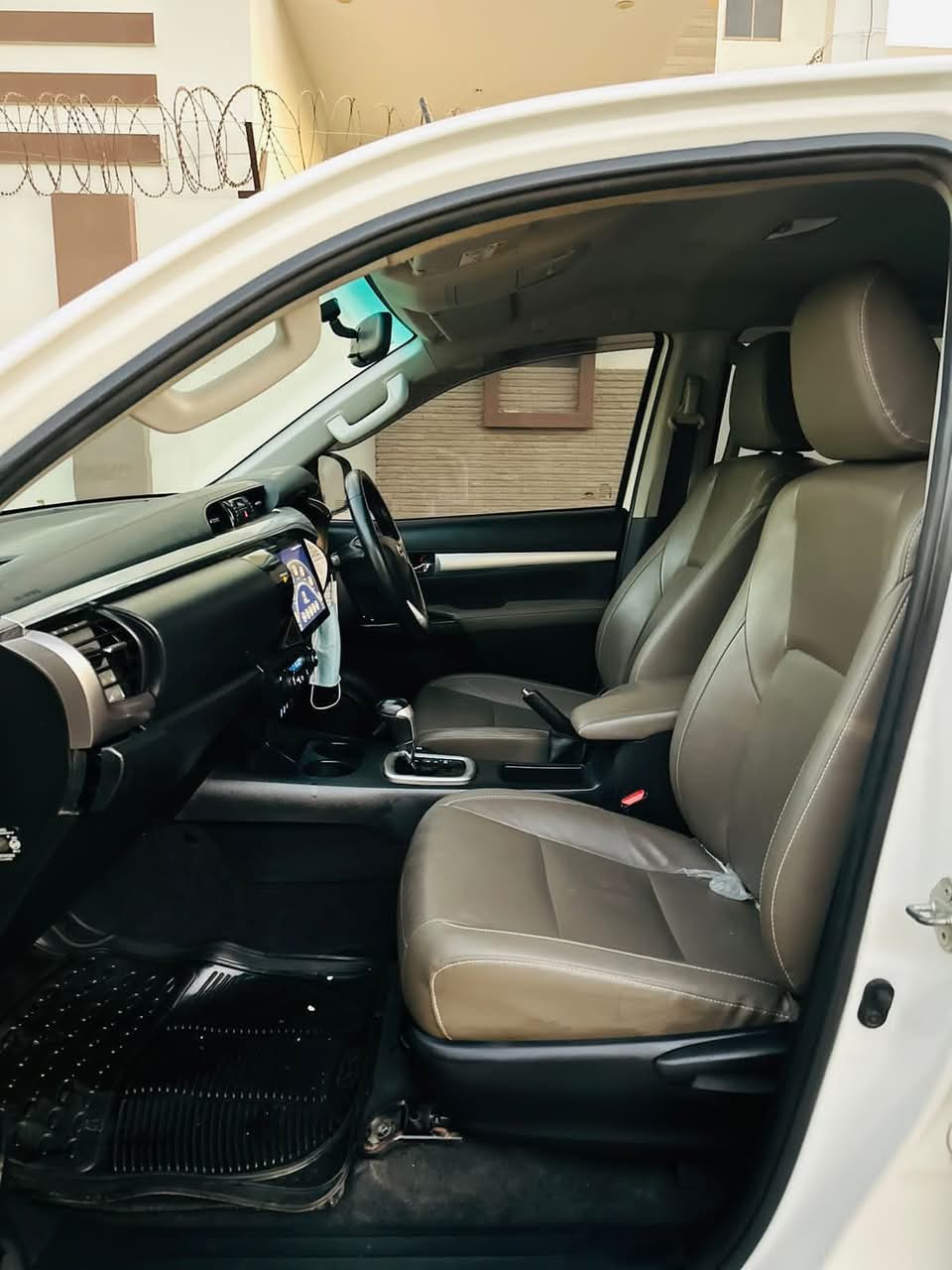 Toyota Revo V 2019