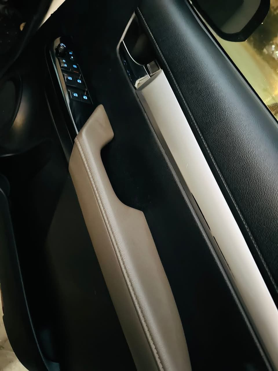 Toyota Revo V 2019