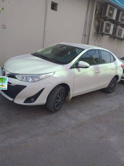 Toyota Yaris 1.3 auto 2023