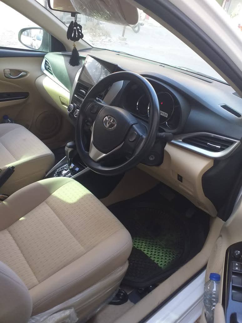 Toyota Yaris 1.3 auto 2023