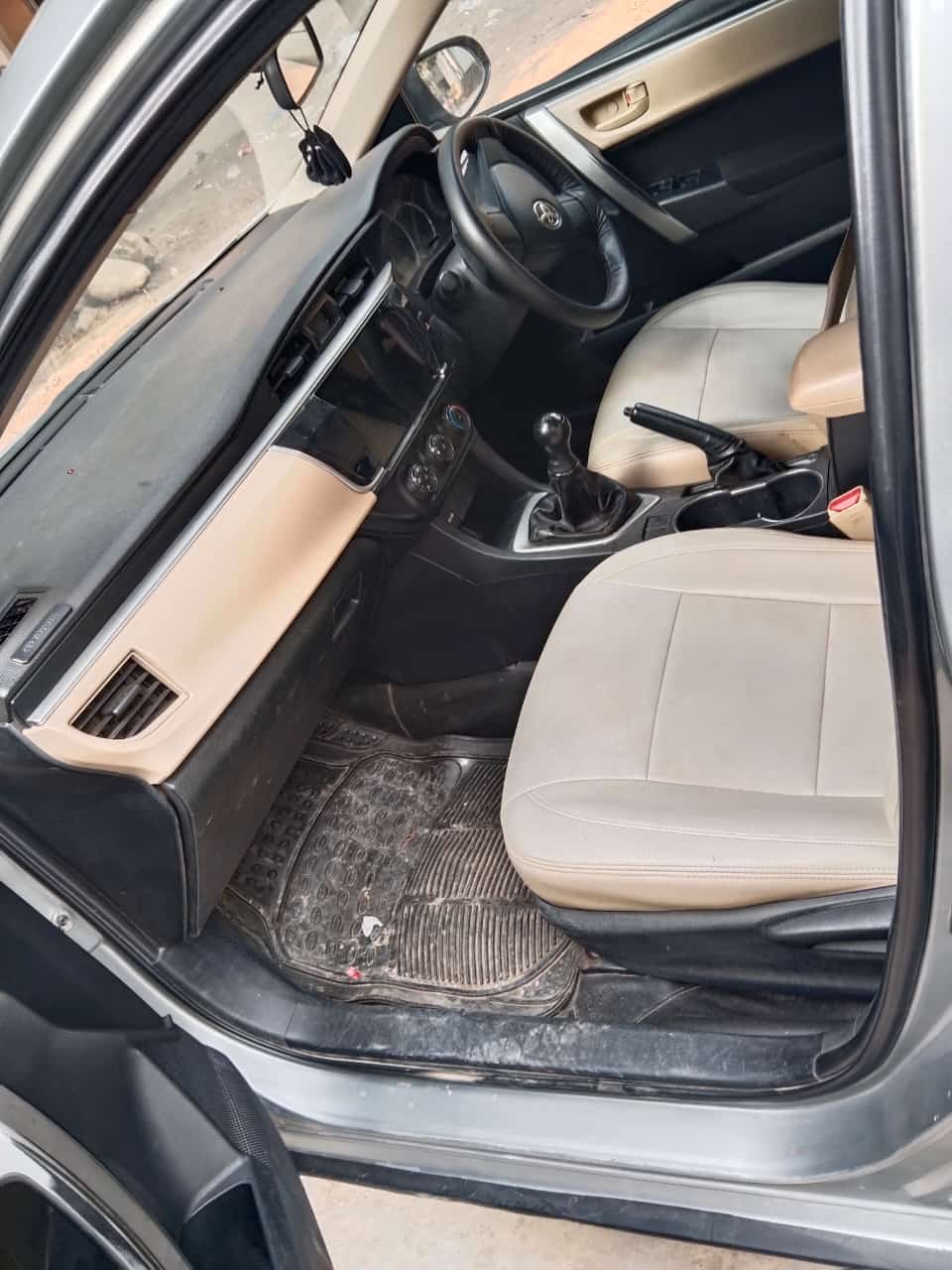 Toyota Gli 2016