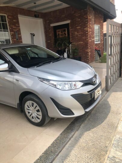 Toyota Yaris Ativ 1.3 manual