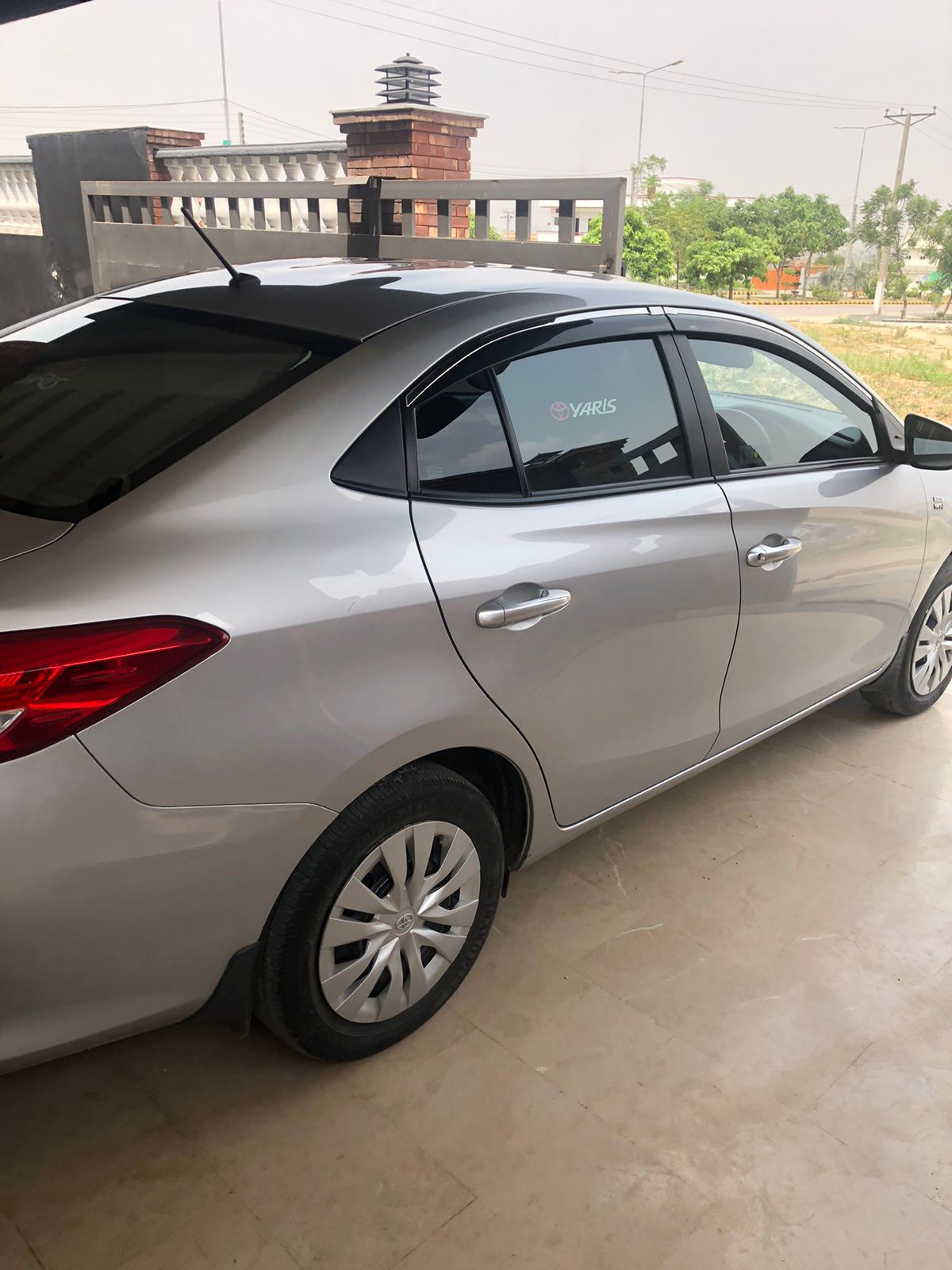 Toyota Yaris Ativ 1.3 manual