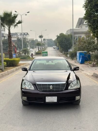 Toyota Crown Royal Saloon 2004