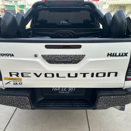 Toyota Revo V 2018
