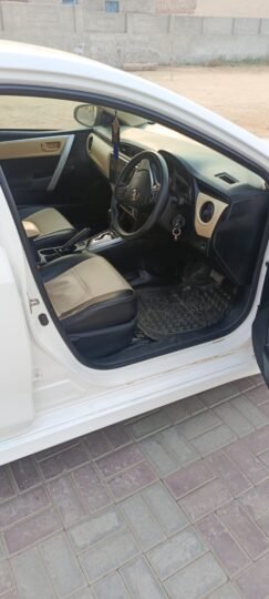 Toyota Altis 1.6 auto 2018/19