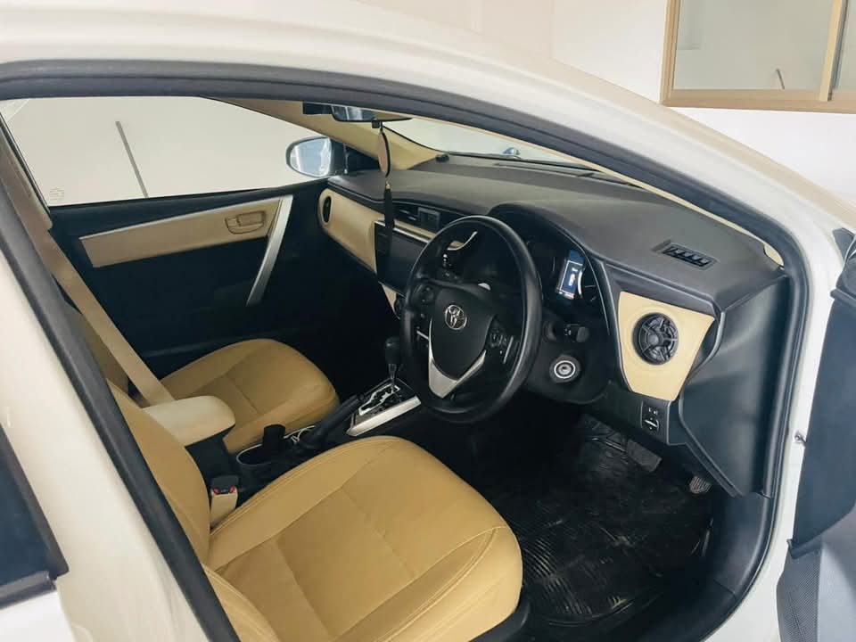 Toyota Altis 1.6 2022