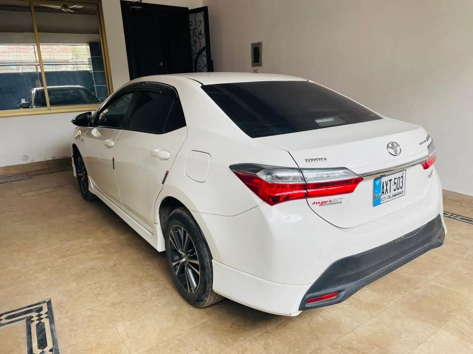 Toyota Altis 1.6 2022