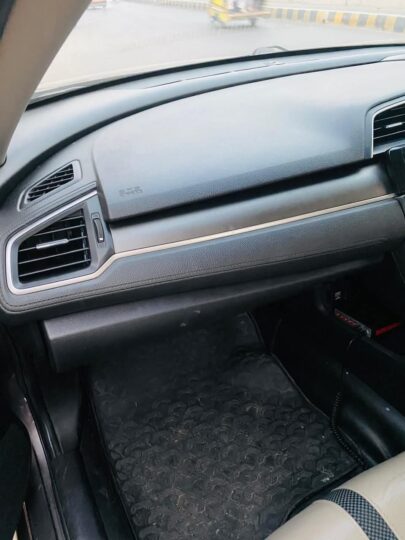 Honda civic X UG 2019