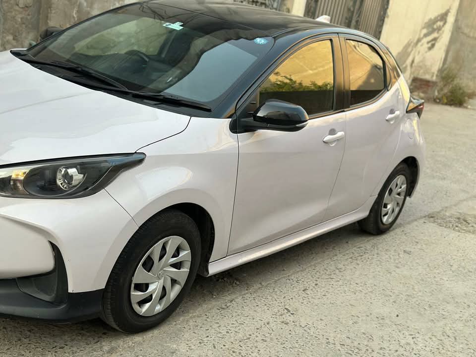 Toyota Yaris Hatchback 21/24