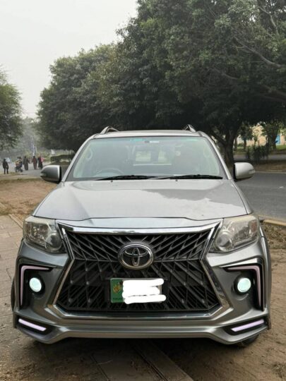 Toyota fortuner 2.7 2013