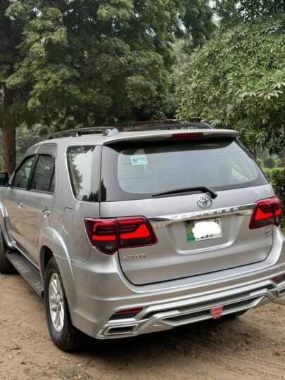 Toyota fortuner 2.7 2013