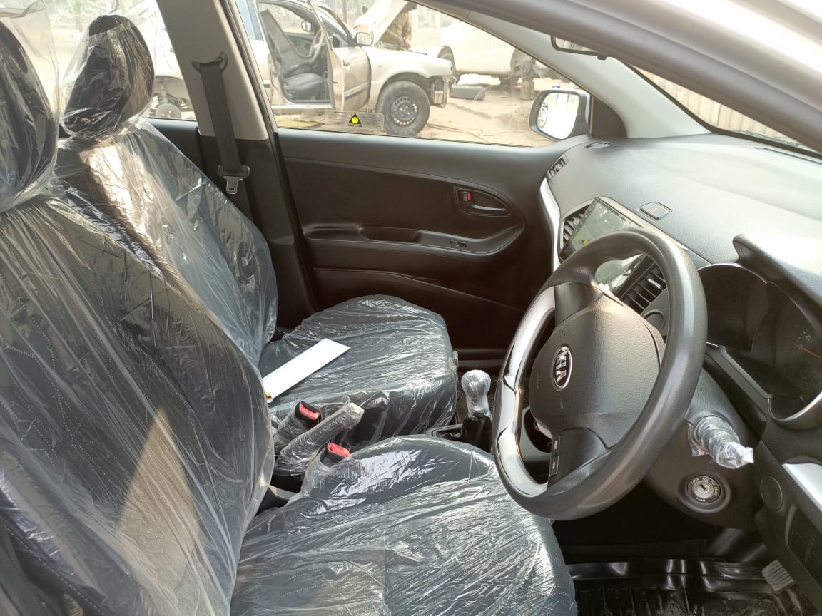Kia Picanto 2021 MT