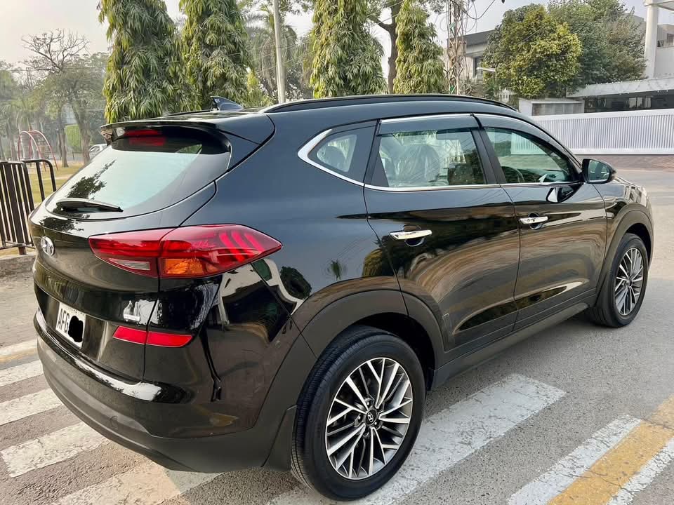 Hyundai Tuscan FWD 2021