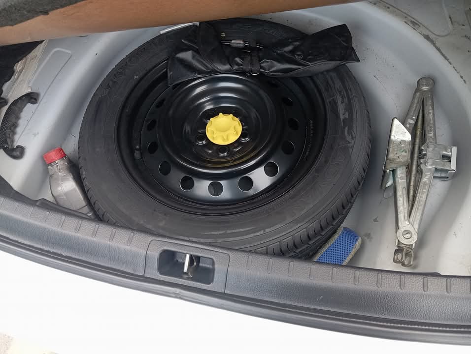 Toyota Grandi 1.8 2020