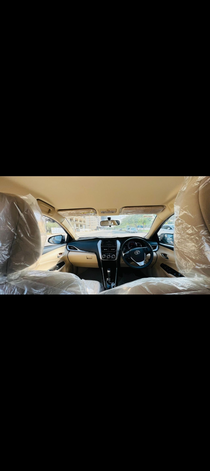 Toyota Yaris 1.3 automatic 2023