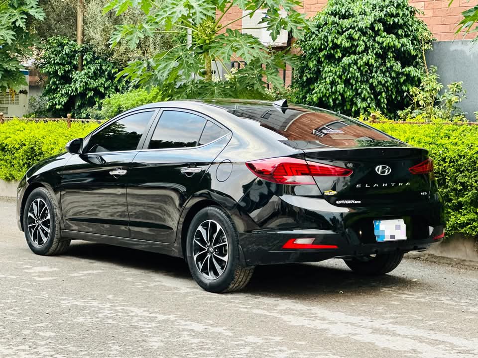 Hyundai Elentra 2.0 2022