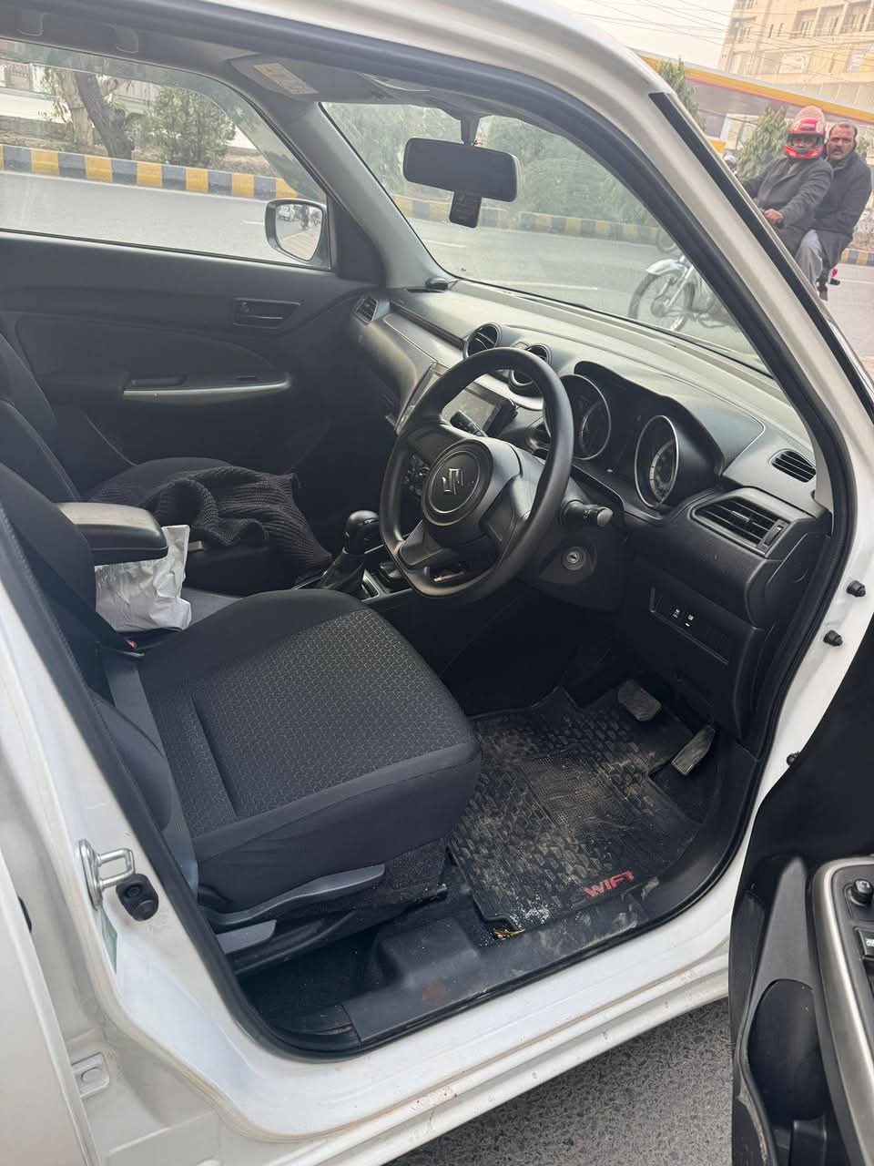 Suzuki Swift GL cvt 2022