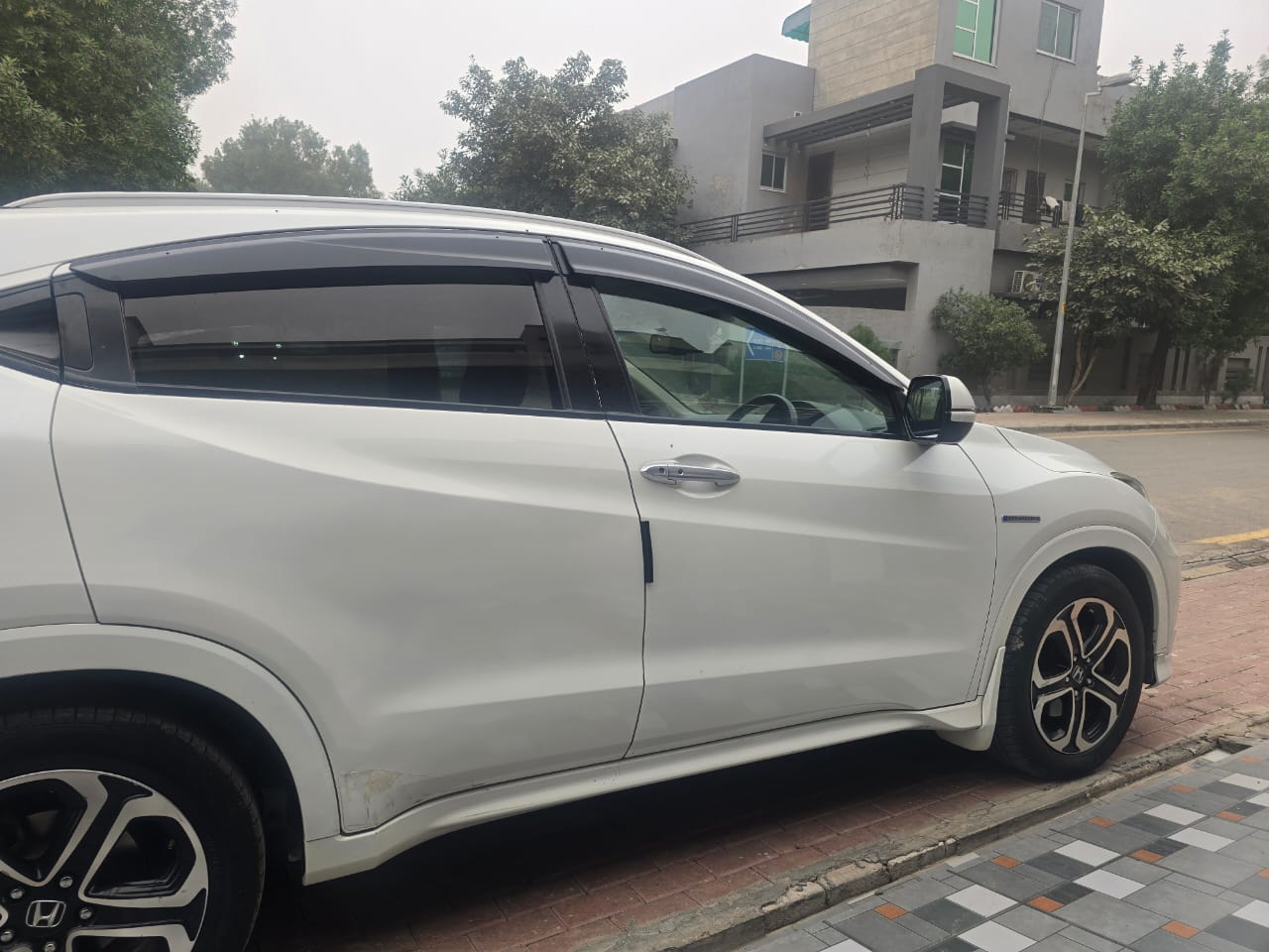 Honda vezel hybrid Z 2014/19