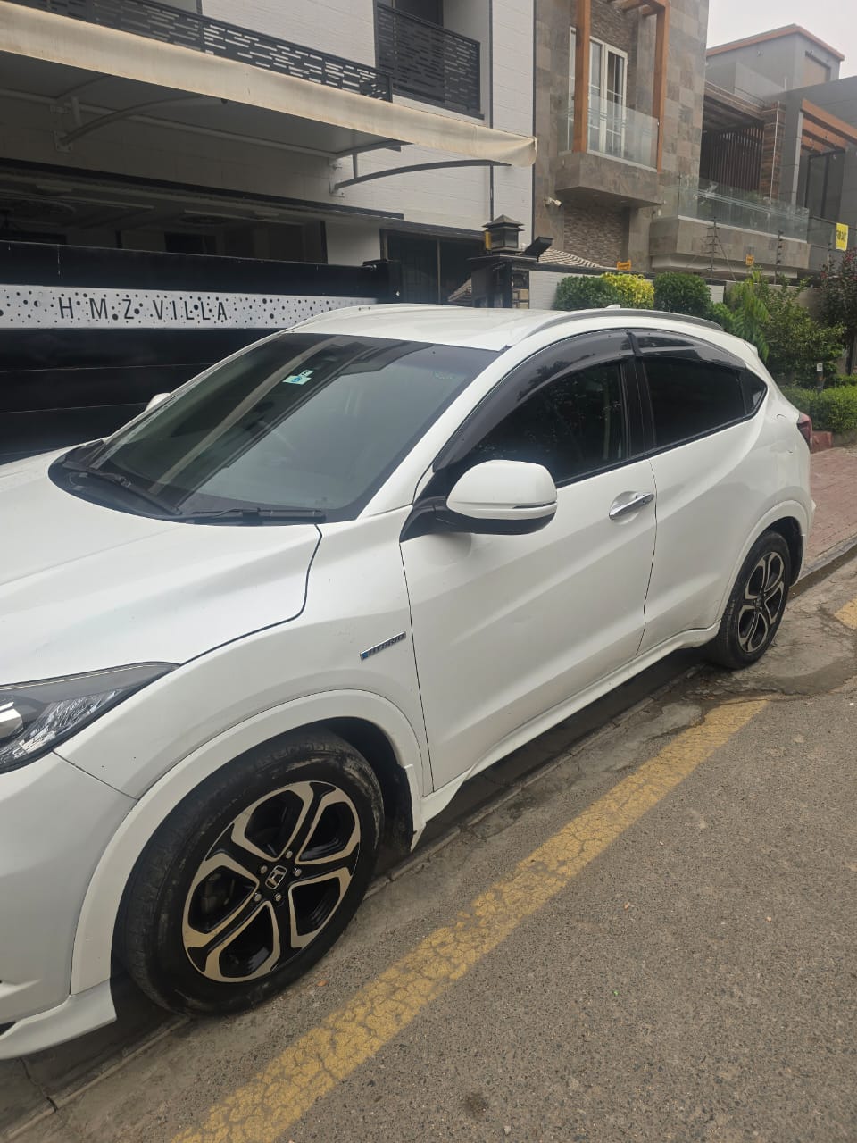 Honda vezel hybrid Z 2014/19