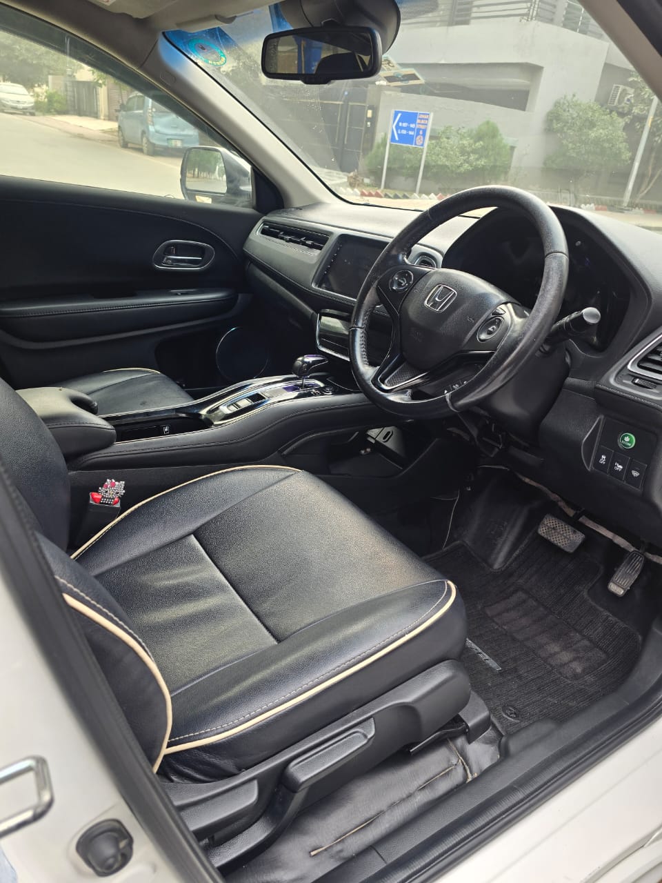 Honda vezel hybrid Z 2014/19