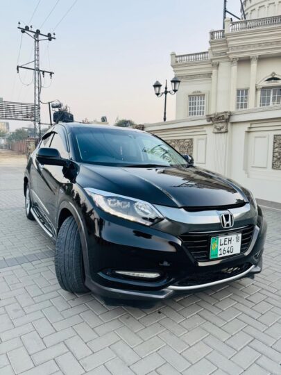 Honda vezel X 2014/18
