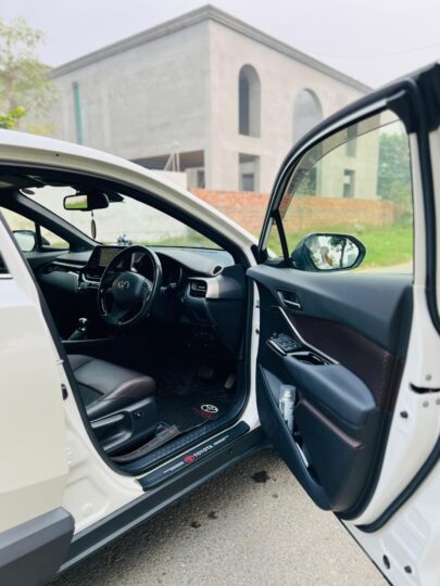 Toyota CHR GLD hybrid 2018/24