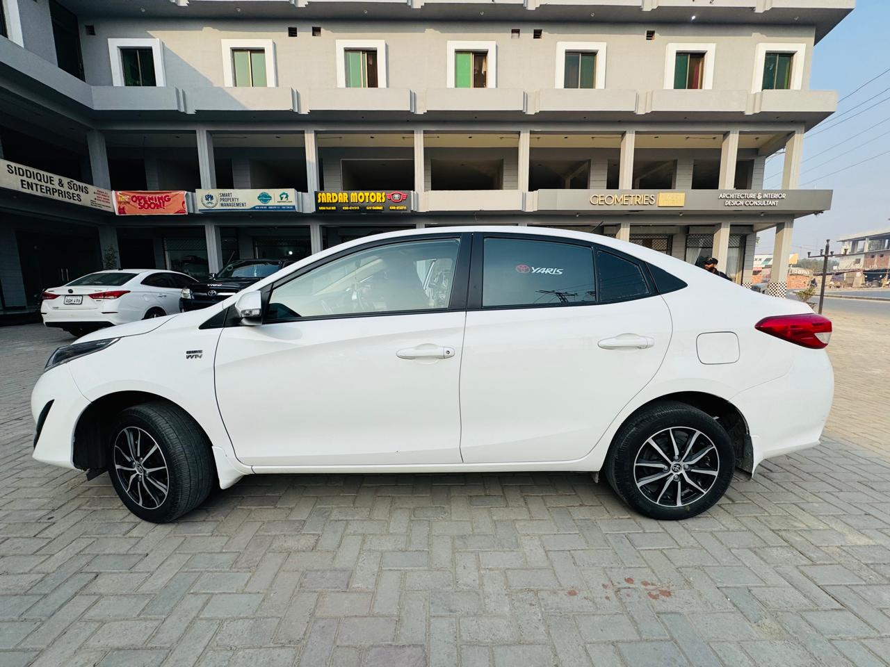 Toyota Yaris auto 1.3 2022