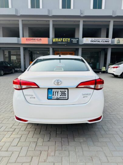 Toyota Yaris auto 1.3 2022