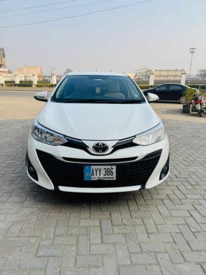 Toyota Yaris auto 1.3 2022