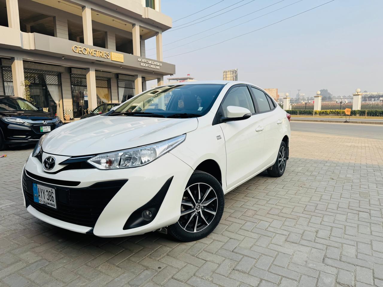 Toyota Yaris auto 1.3 2022