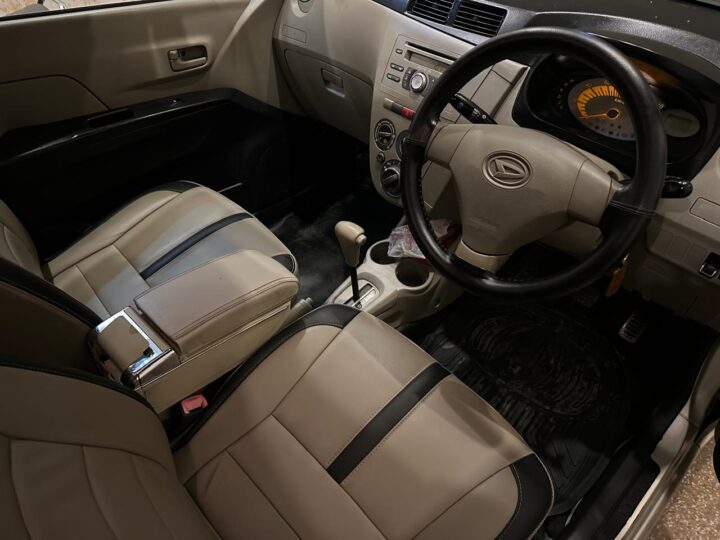 Daihatsu Mira L 2009