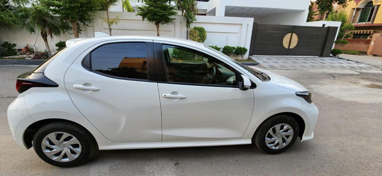Toyota Yaris Hatchback 2021/24