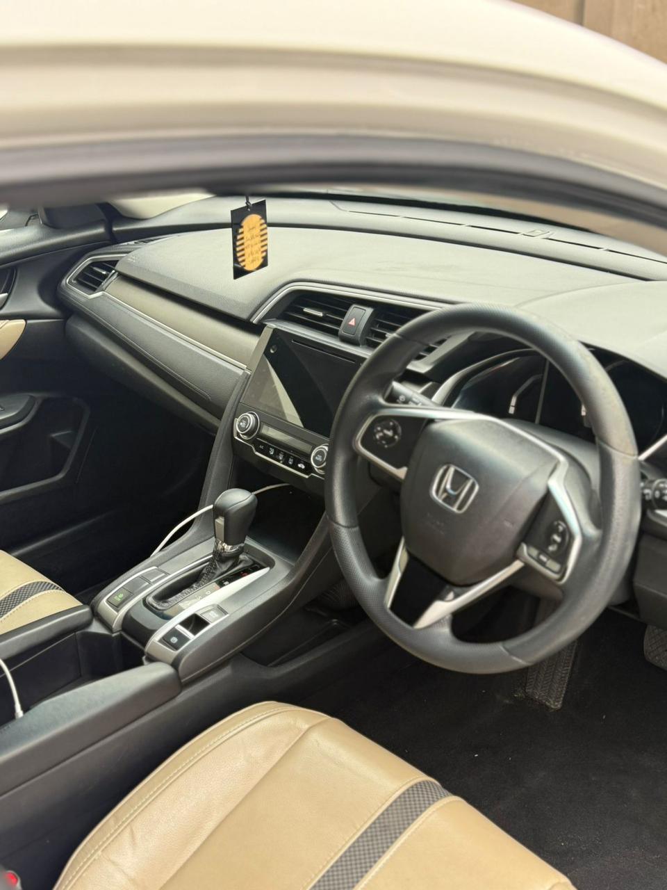 Honda civic ug 2021