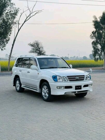 Toyota Land Cruiser Cygnus 2001/3