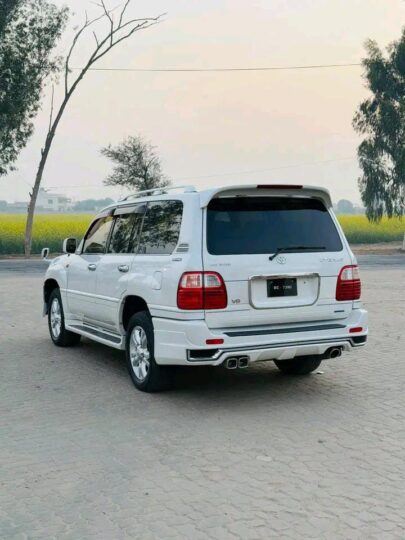 Toyota Land Cruiser Cygnus 2001/3