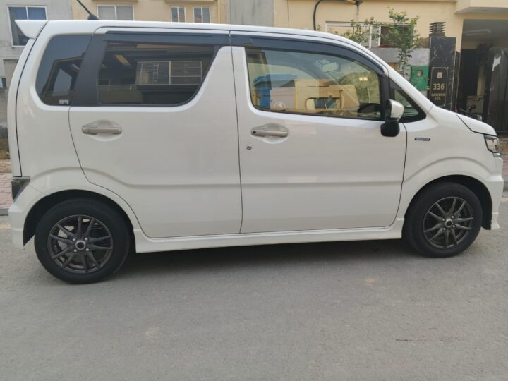 Suzuki WagonR 2023